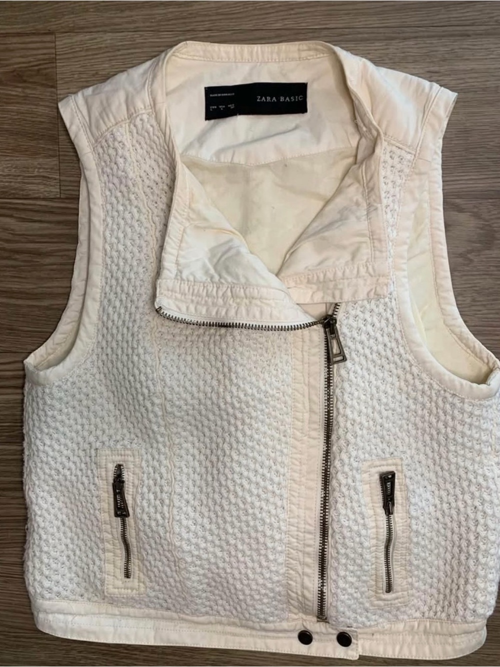Zara Off-White Quilted Textured Sleeveless Vest